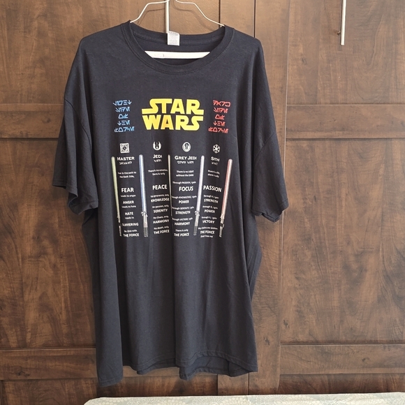 Star Wars light saber t shirt - Picture 1 of 2